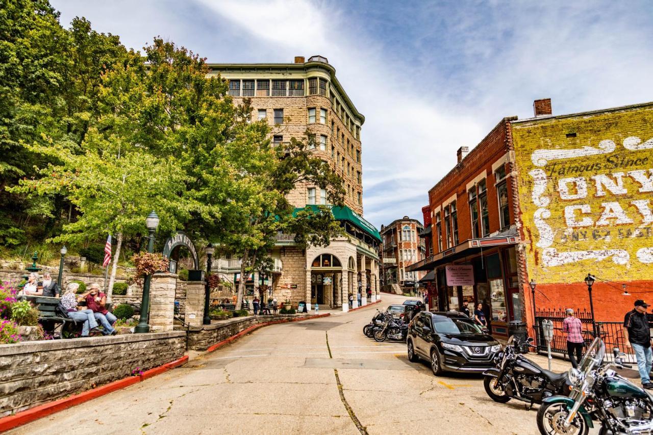1905 Basin Park Hotel ユリーカ・スプリングス エクステリア 写真