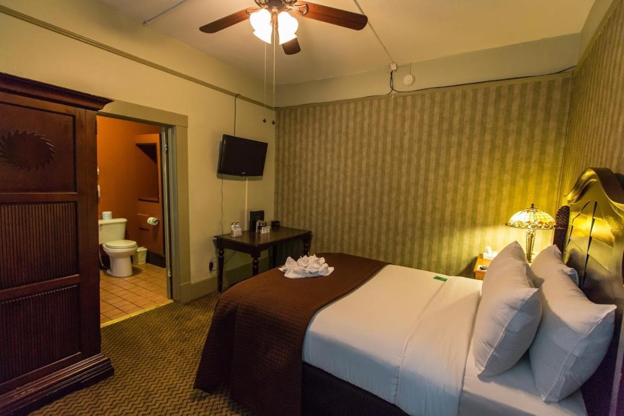 1905 Basin Park Hotel ユリーカ・スプリングス エクステリア 写真