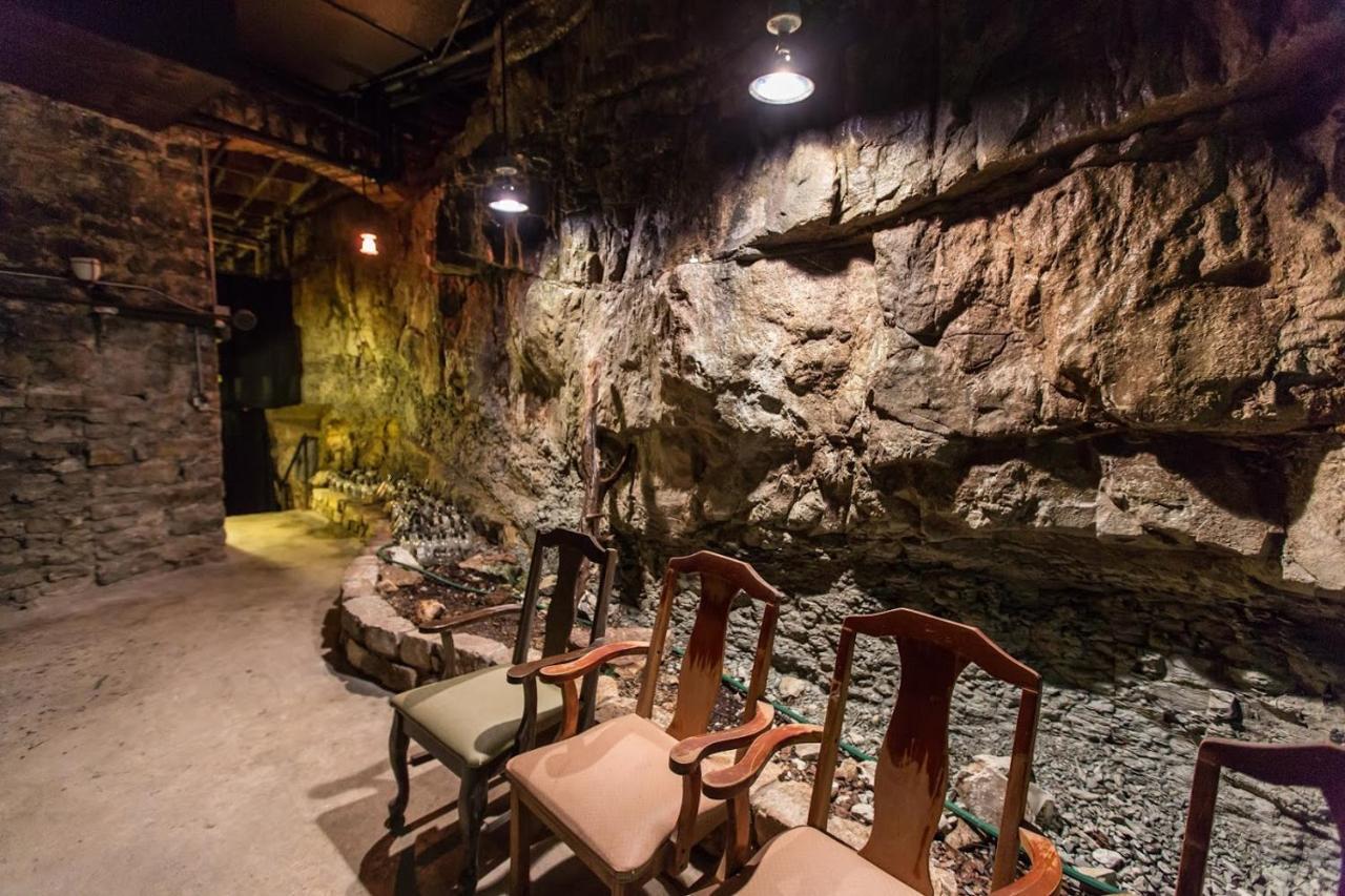 1905 Basin Park Hotel ユリーカ・スプリングス エクステリア 写真