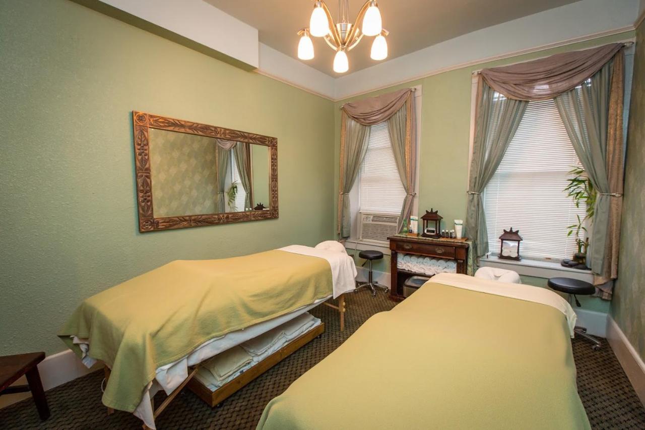 1905 Basin Park Hotel ユリーカ・スプリングス エクステリア 写真